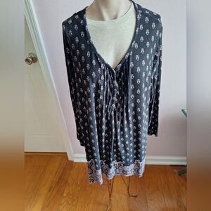 Avenue Black Multi Paisley  Blouse Popover 22/24